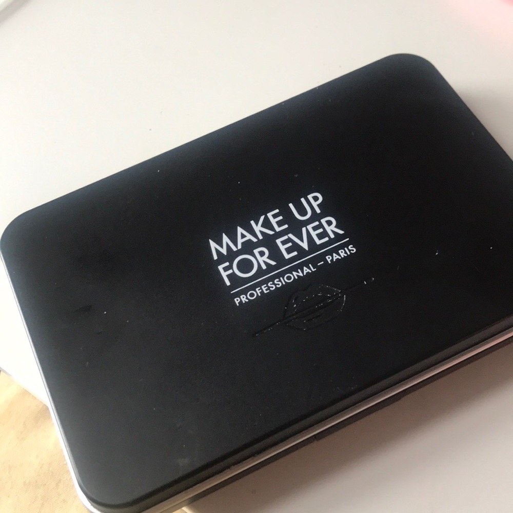 Make Up For Ever - Matte Velvet Powder Foundation